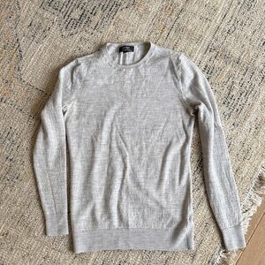 Lord and Taylor Woman’s 100% merino wool Gray Sweater